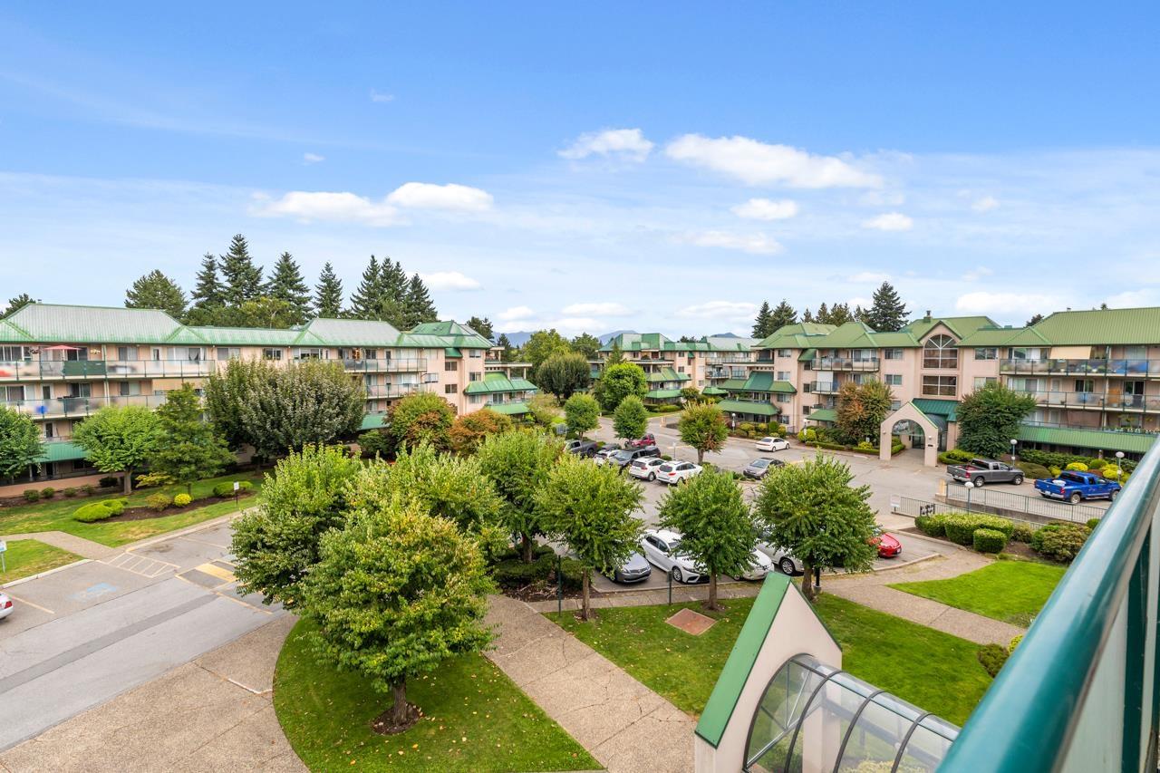 Photo 8 of 409 2958 Trethewey Street, Abbotsford BC