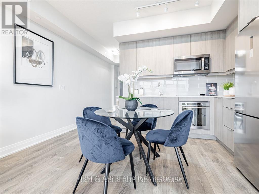 Photo 10 of 1003 36 Forest Manor Road, Toronto ON