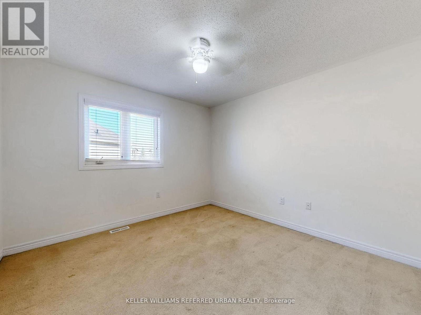 Photo 5 of 32 Haskett Drive, Markham ON
