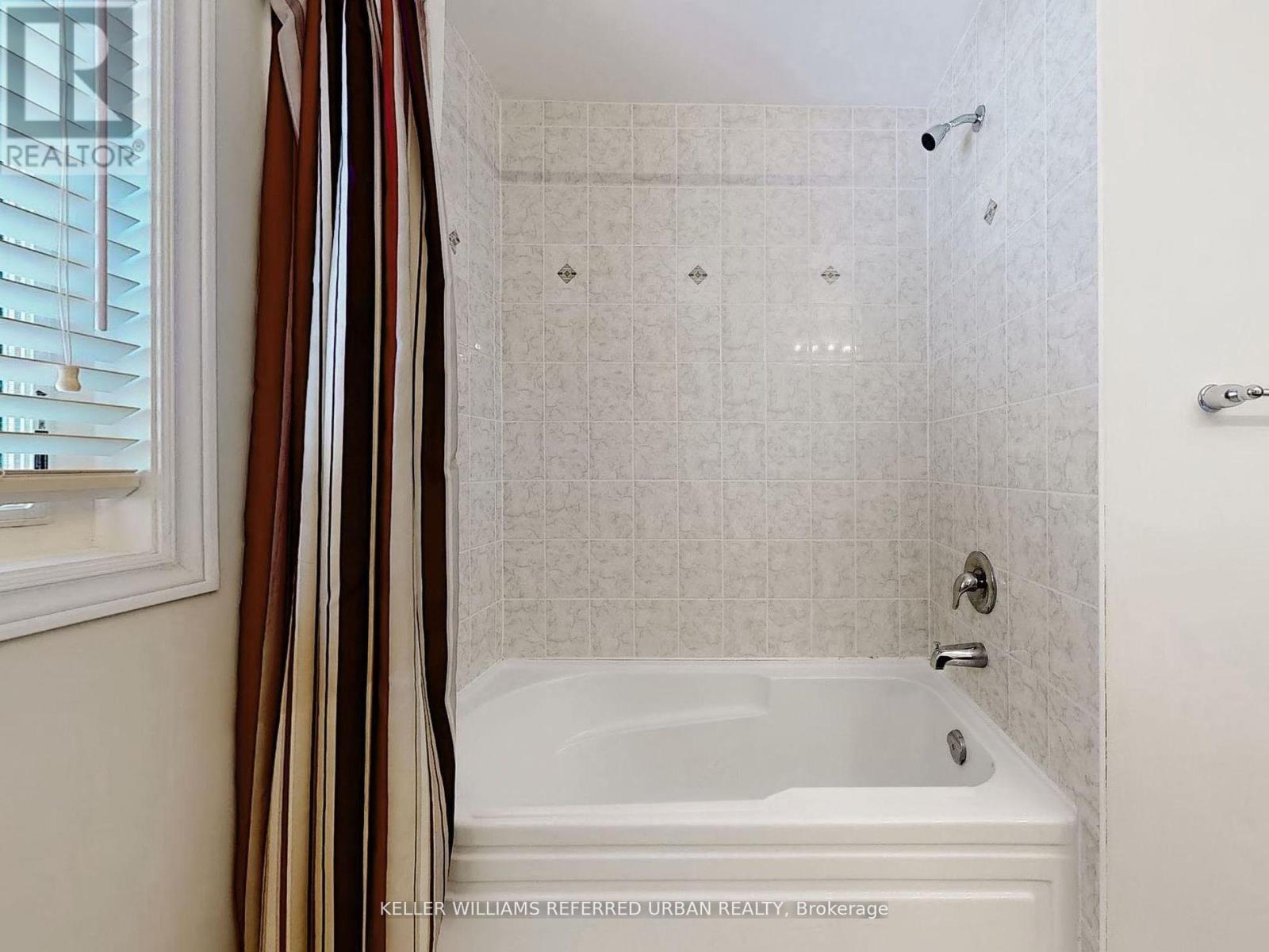 Photo 28 of 32 Haskett Drive, Markham ON