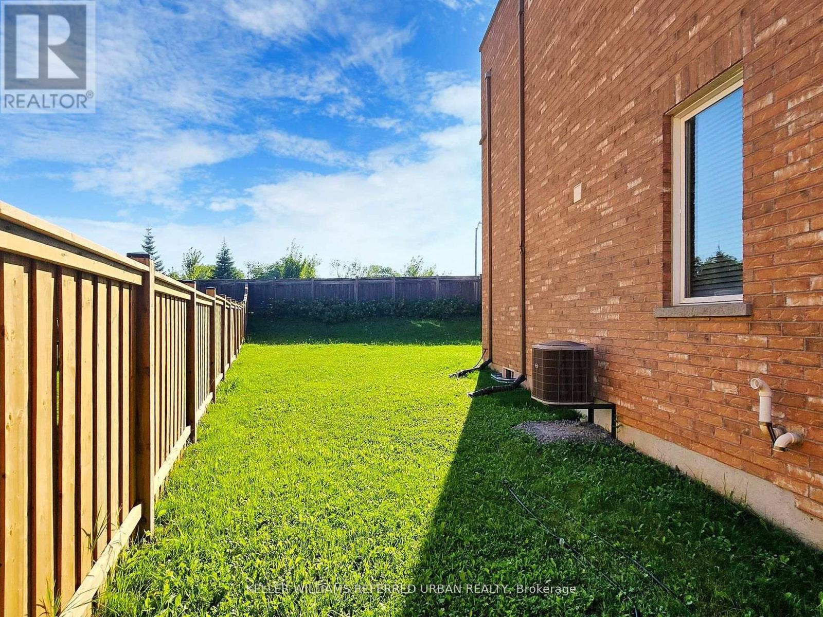 Photo 36 of 32 Haskett Drive, Markham ON