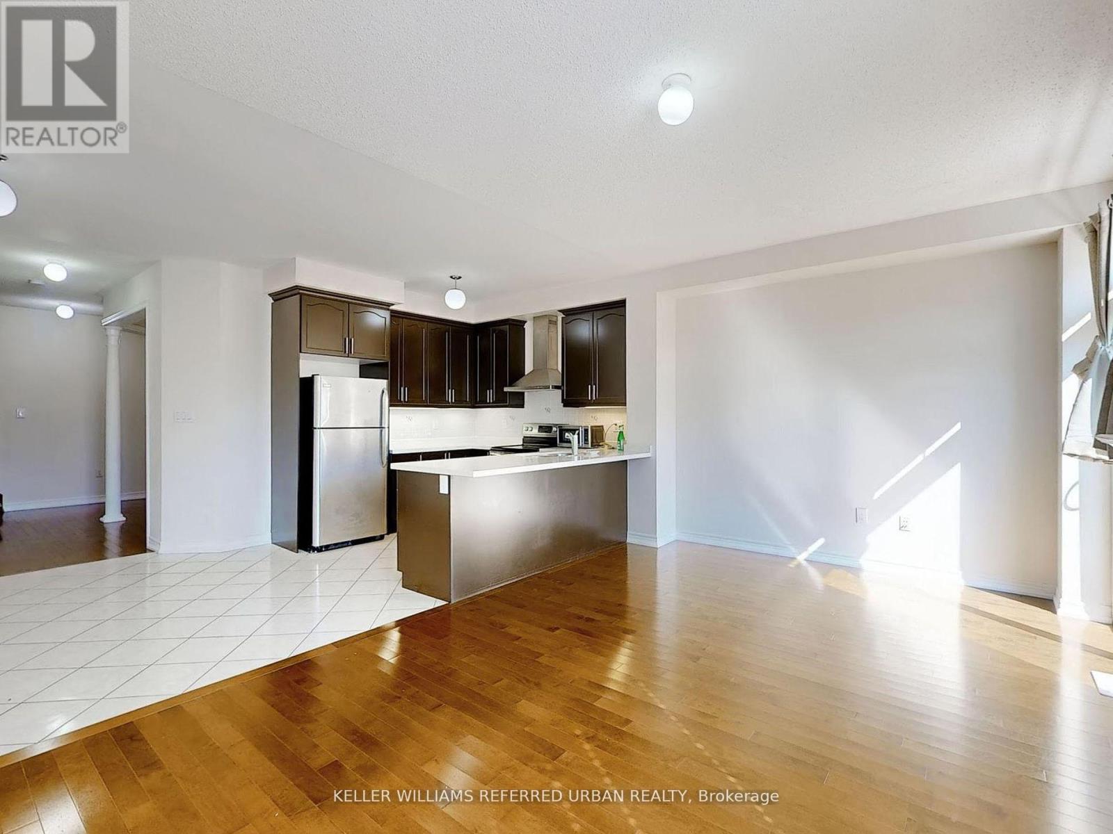Photo 18 of 32 Haskett Drive, Markham ON
