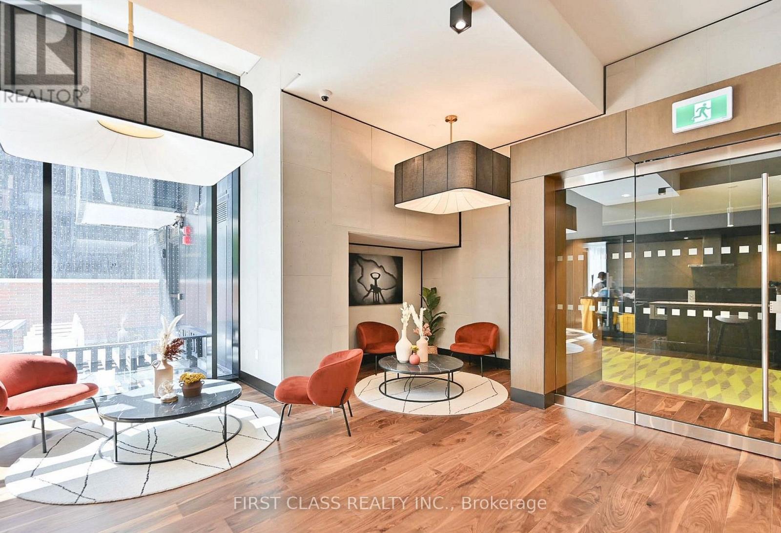 Photo 15 of 405 38 Simcoe Promenade W, Markham ON