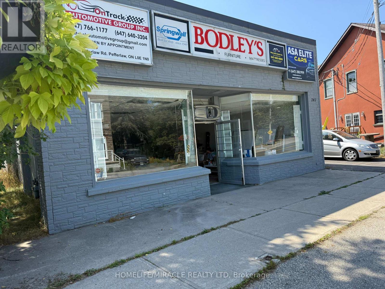 Photo 3 of 247 Pefferlaw Road, Georgina ON