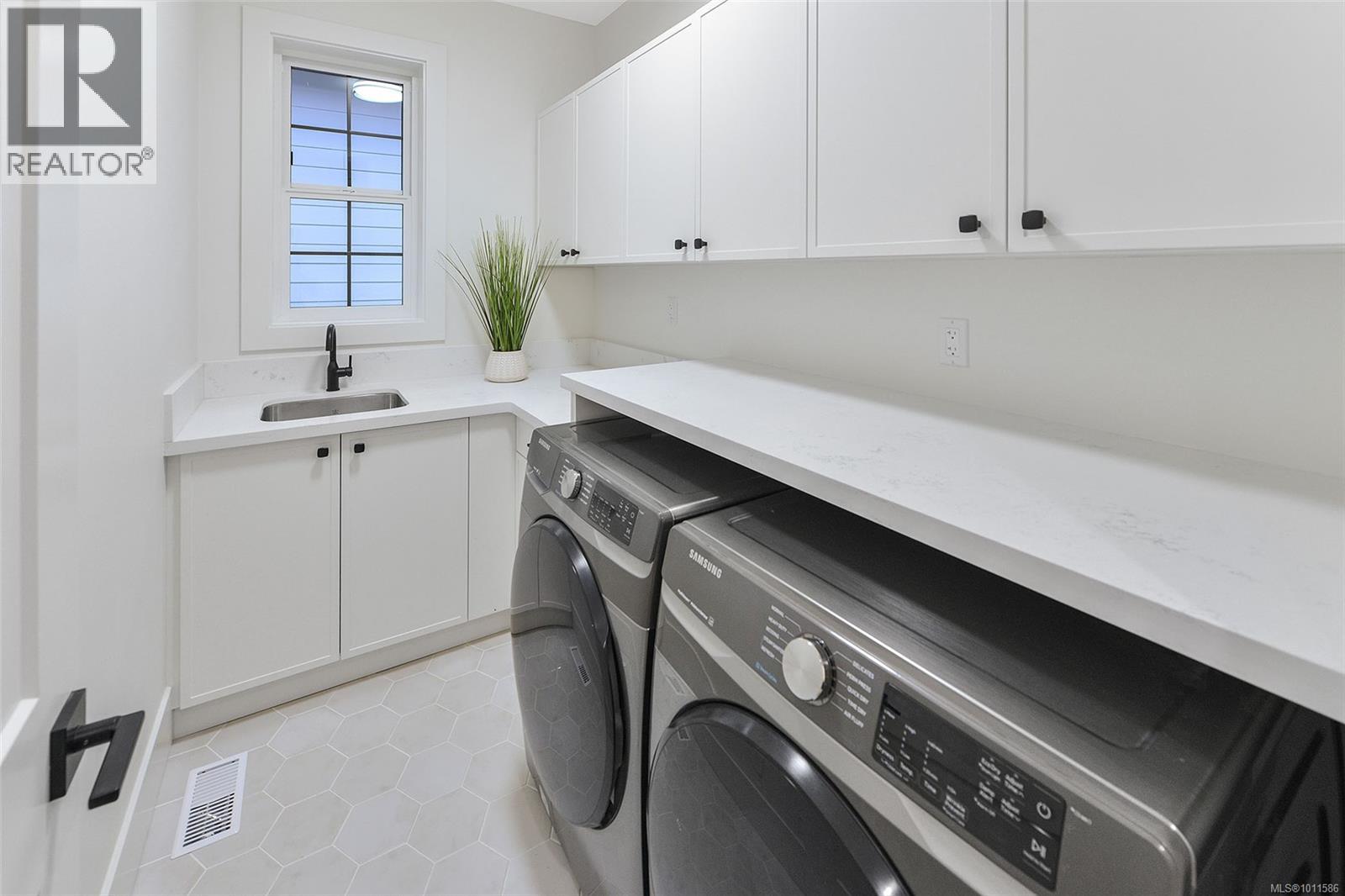  1813 Feltham Road, Saanich