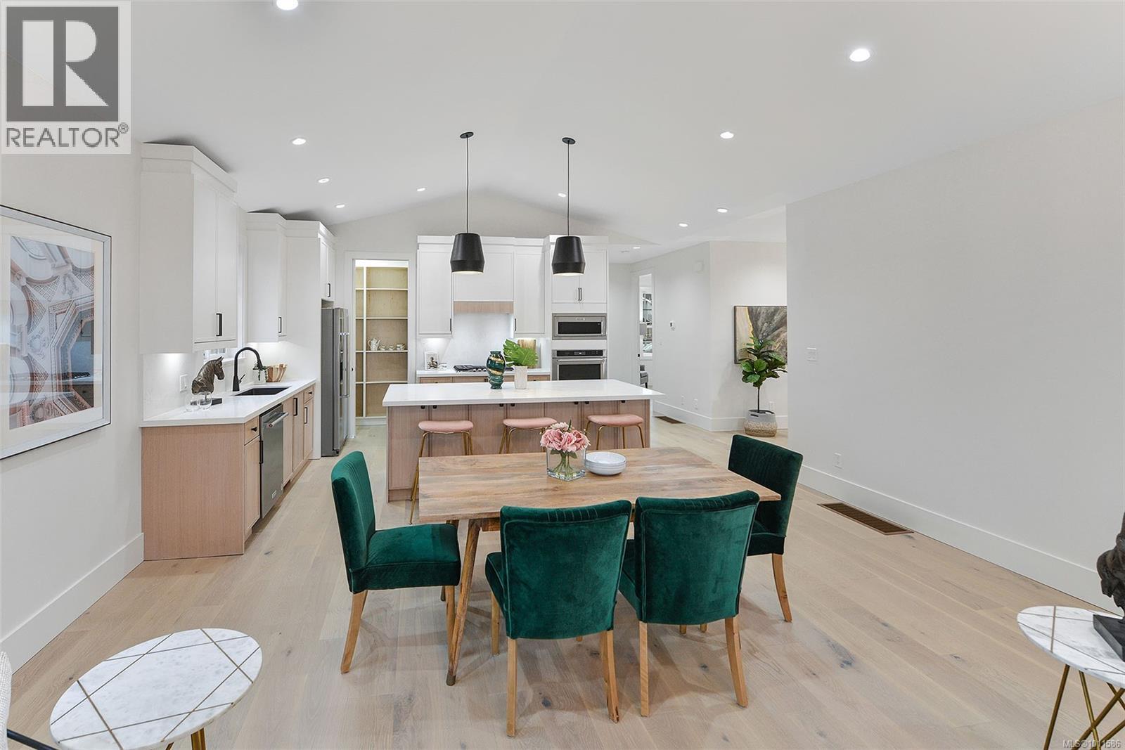  1813 Feltham Road, Saanich
