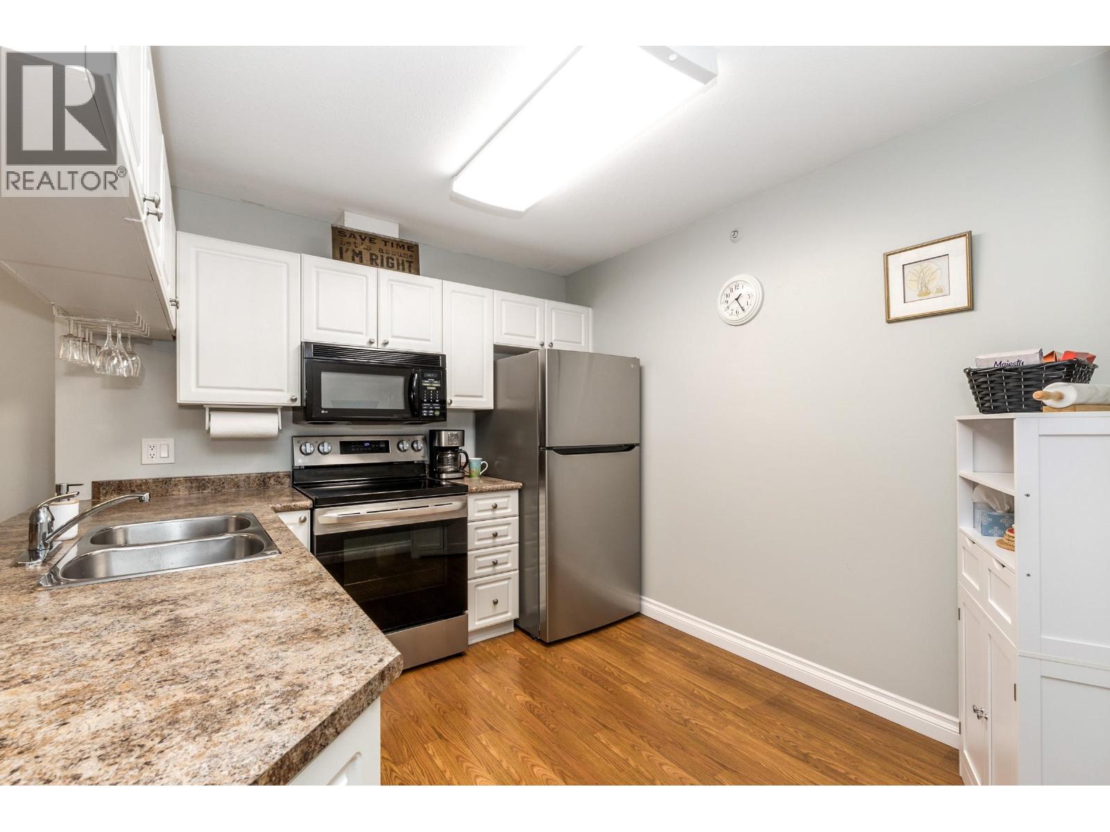 Photo 8 of 103 11960 Harris Road, Pitt Meadows BC
