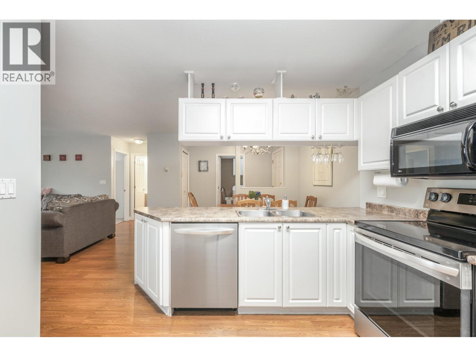 Photo 10 of 103 11960 Harris Road, Pitt Meadows BC