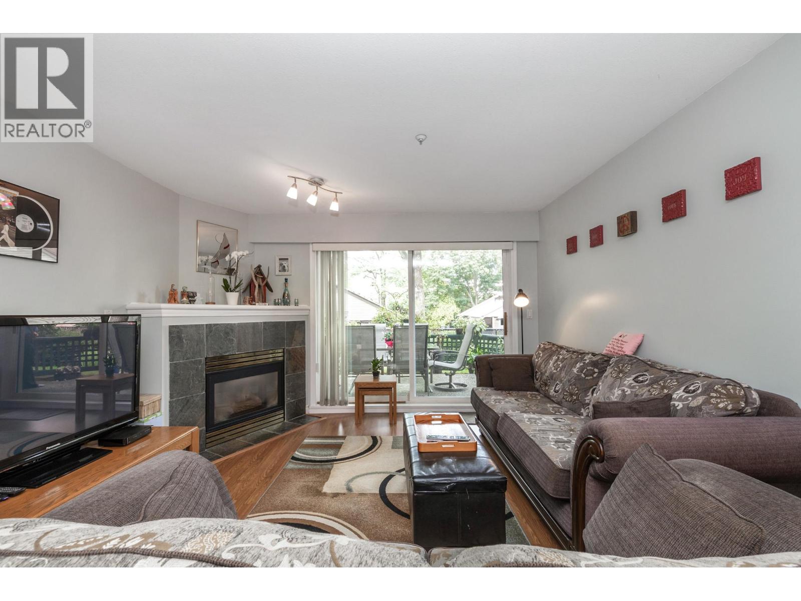 Photo 3 of 103 11960 Harris Road, Pitt Meadows BC