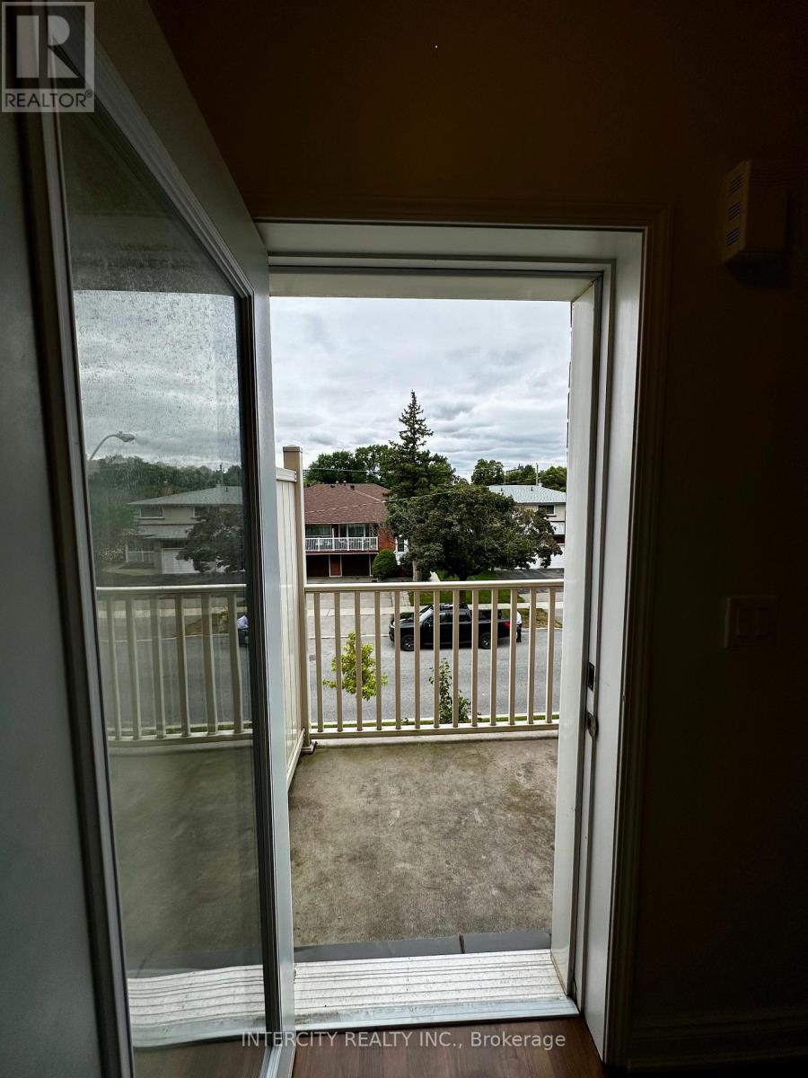 Photo 15 of 206 25 Richgrove Drive, Toronto ON