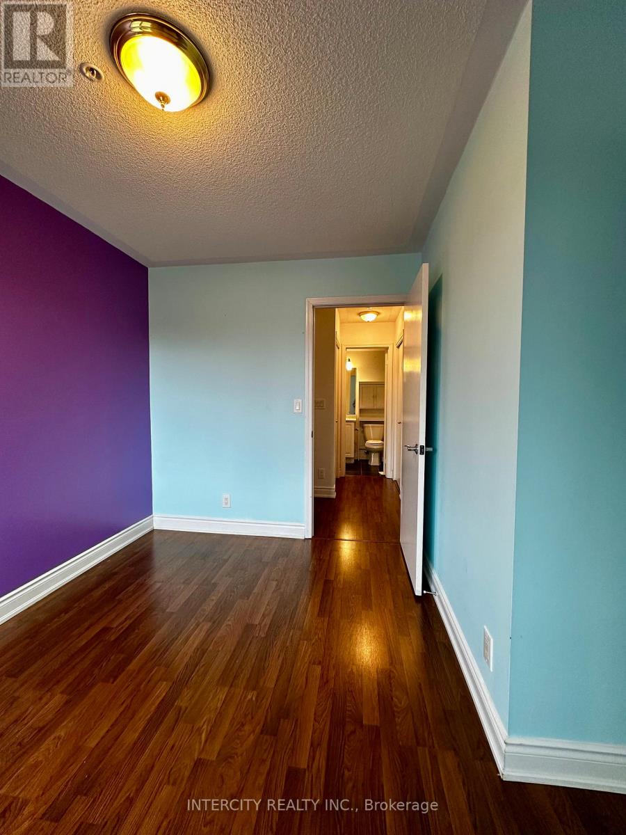 Photo 1 of 206 25 Richgrove Drive, Toronto ON