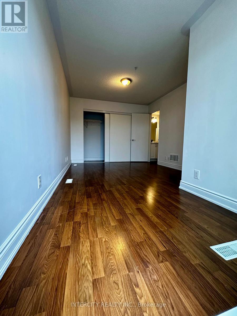 Photo 8 of 206 25 Richgrove Drive, Toronto ON