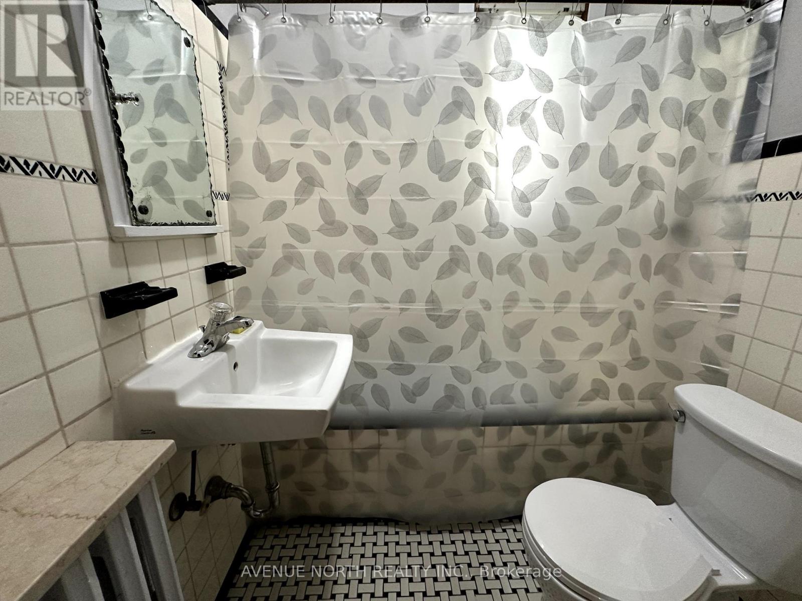 Photo 12 of 75 Poplar Street, Ottawa ON