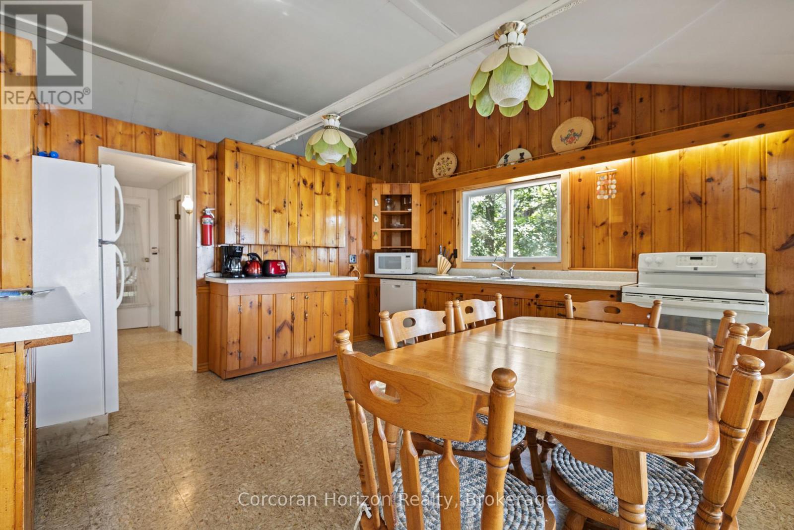 Photo 10 of 61 Arts Lane, Georgian Bay ON