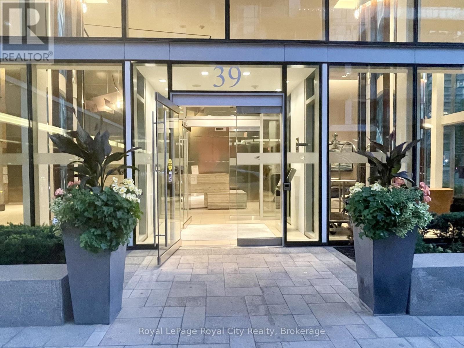 Photo 38 of 830 39 Queens Quay E, Toronto ON