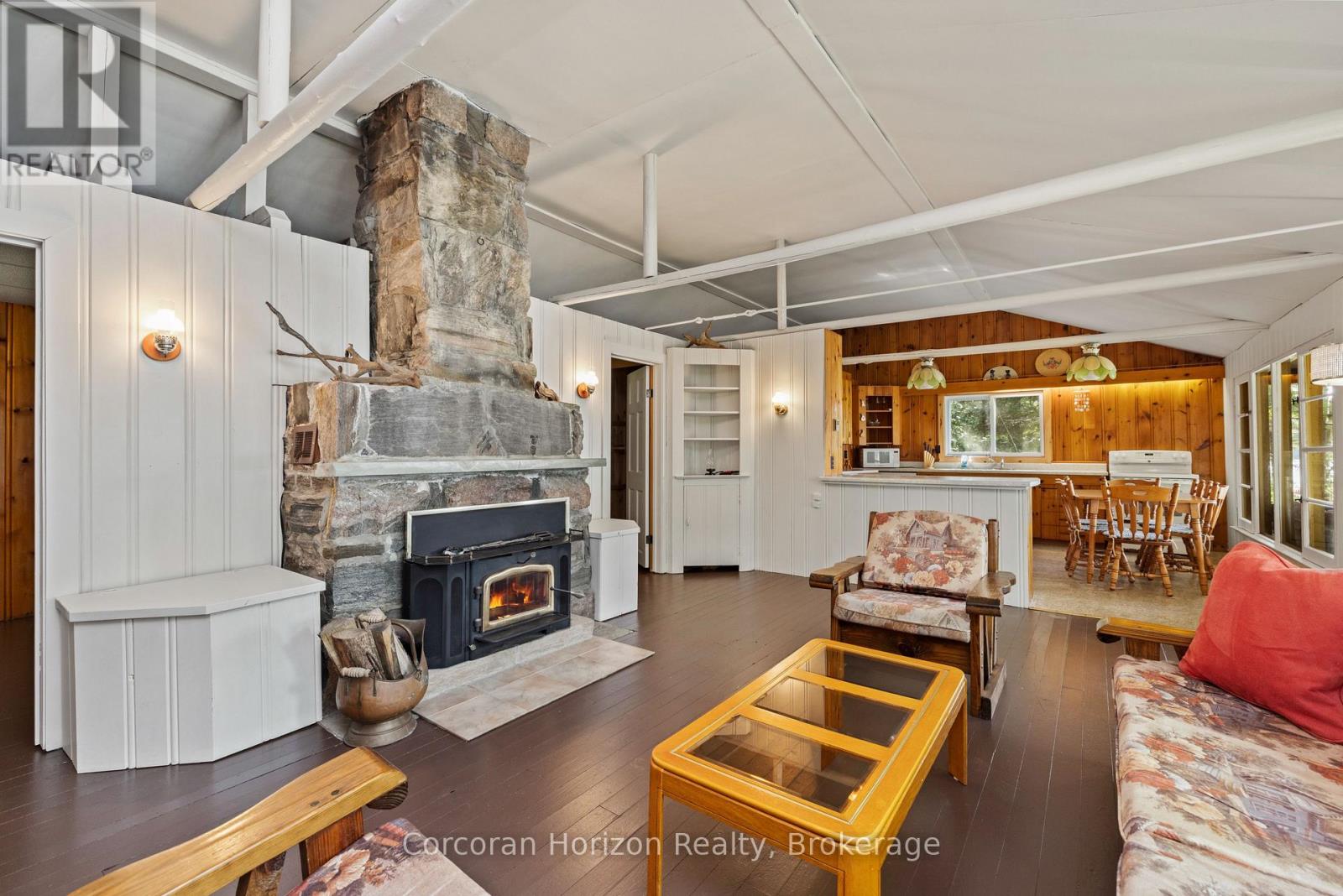 Photo 5 of 61 Arts Lane, Georgian Bay ON