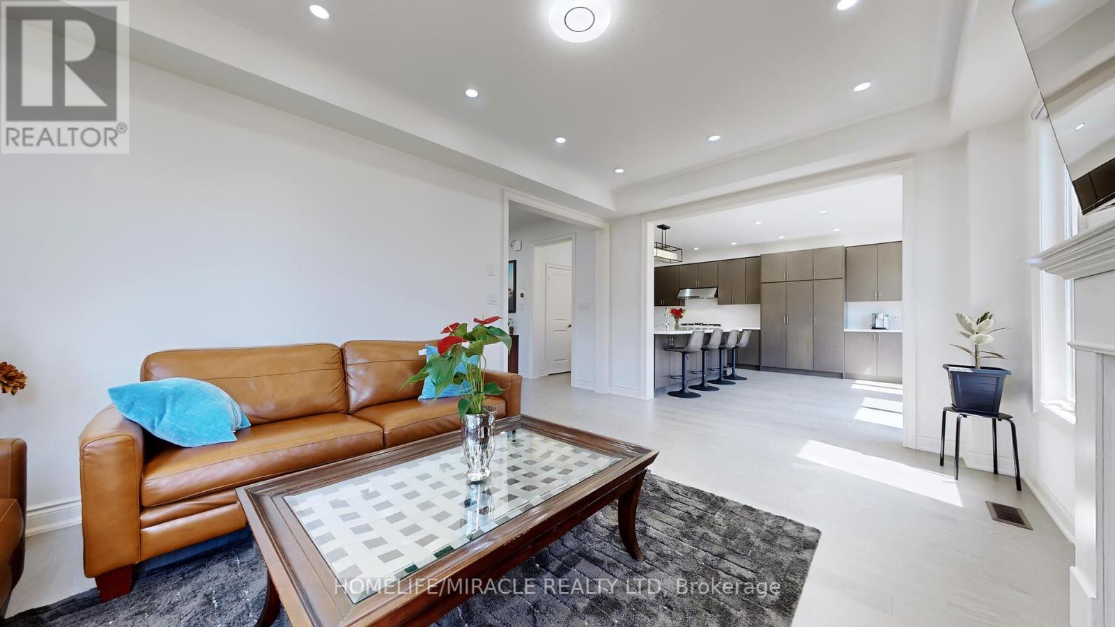 Photo 35 of 4 Zimmerman Gardens, Hamilton ON