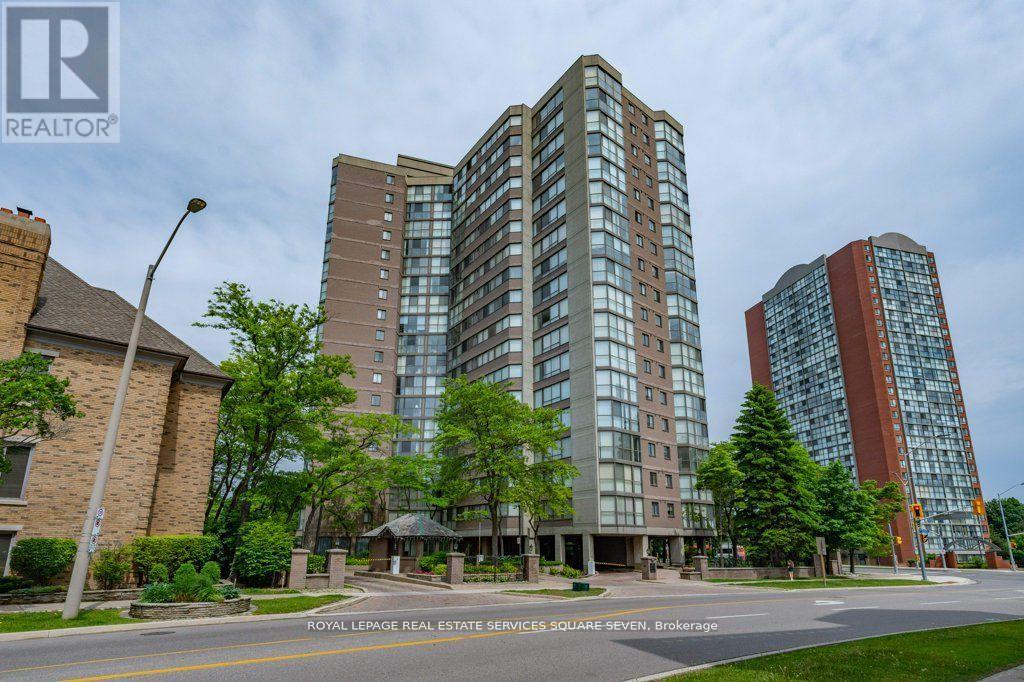 Photo 2 of 705 4235 Sherwoodtowne Boulevard, Mississauga ON