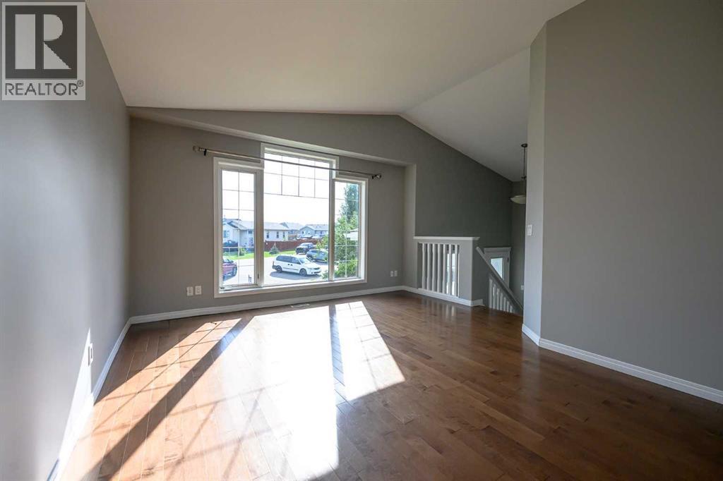 Photo 3 of 9337 91 Street, Grande Prairie AB