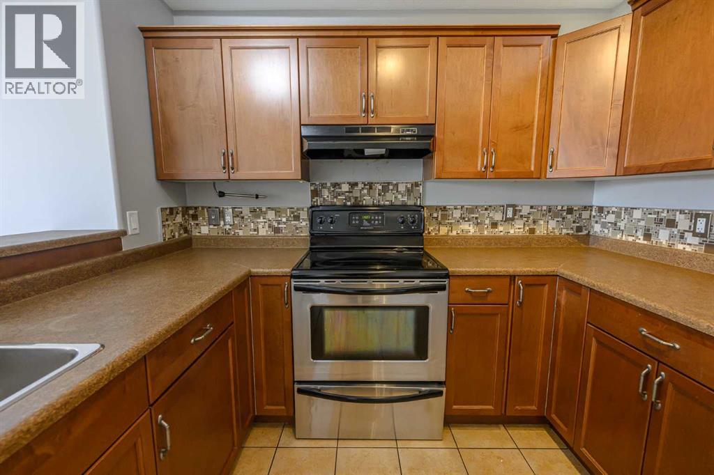 Photo 9 of 9337 91 Street, Grande Prairie AB