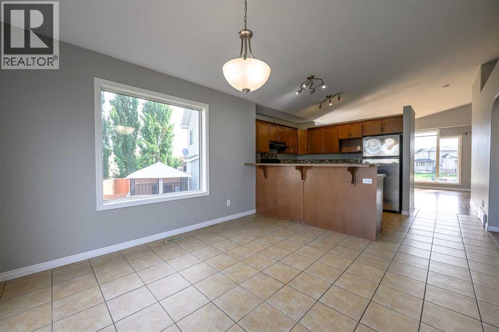Photo 5 of 9337 91 Street, Grande Prairie AB
