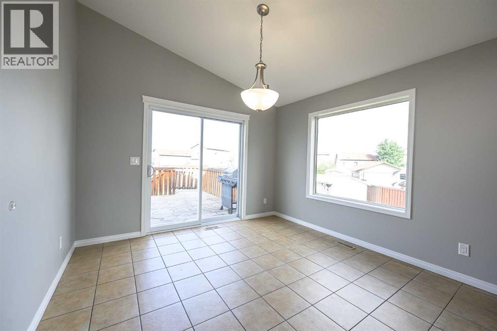 Photo 24 of 9337 91 Street, Grande Prairie AB