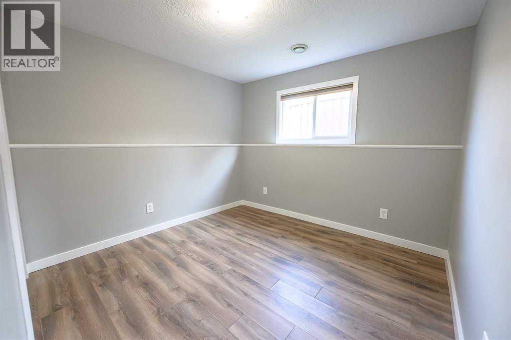 Photo 25 of 9337 91 Street, Grande Prairie AB