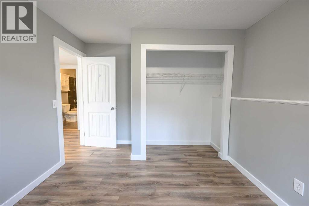 Photo 1 of 9337 91 Street, Grande Prairie AB