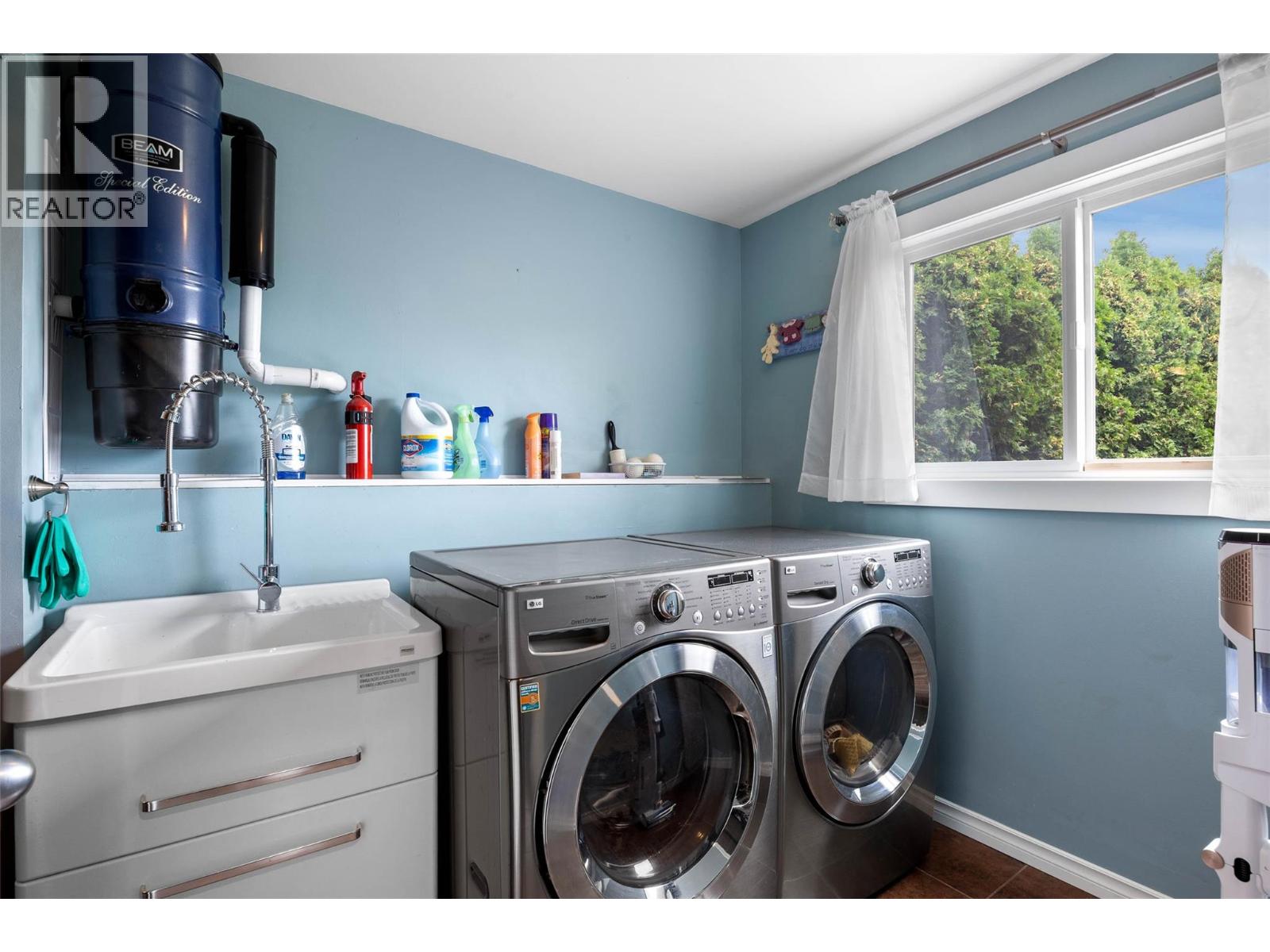 Photo 6 of 770 Sequoia Place, Kamloops BC