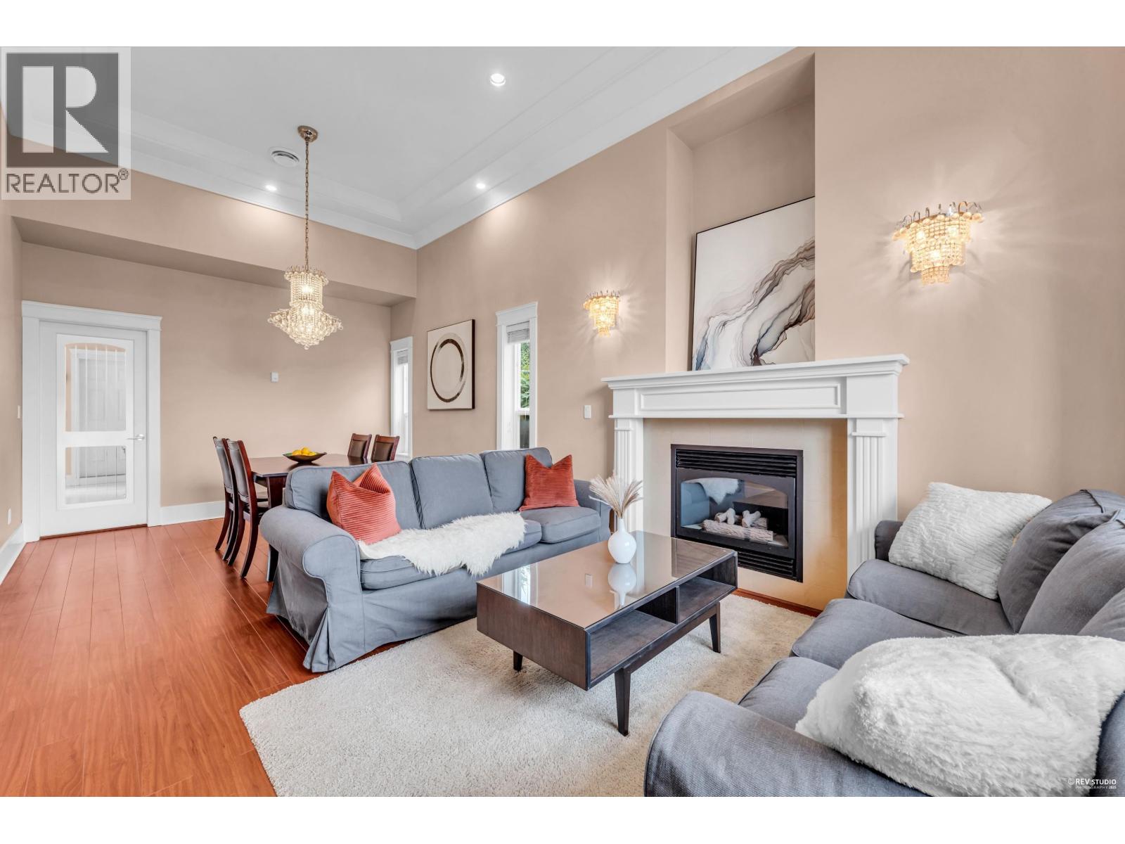 Photo 10 of 3768 Jambor Court, Burnaby BC