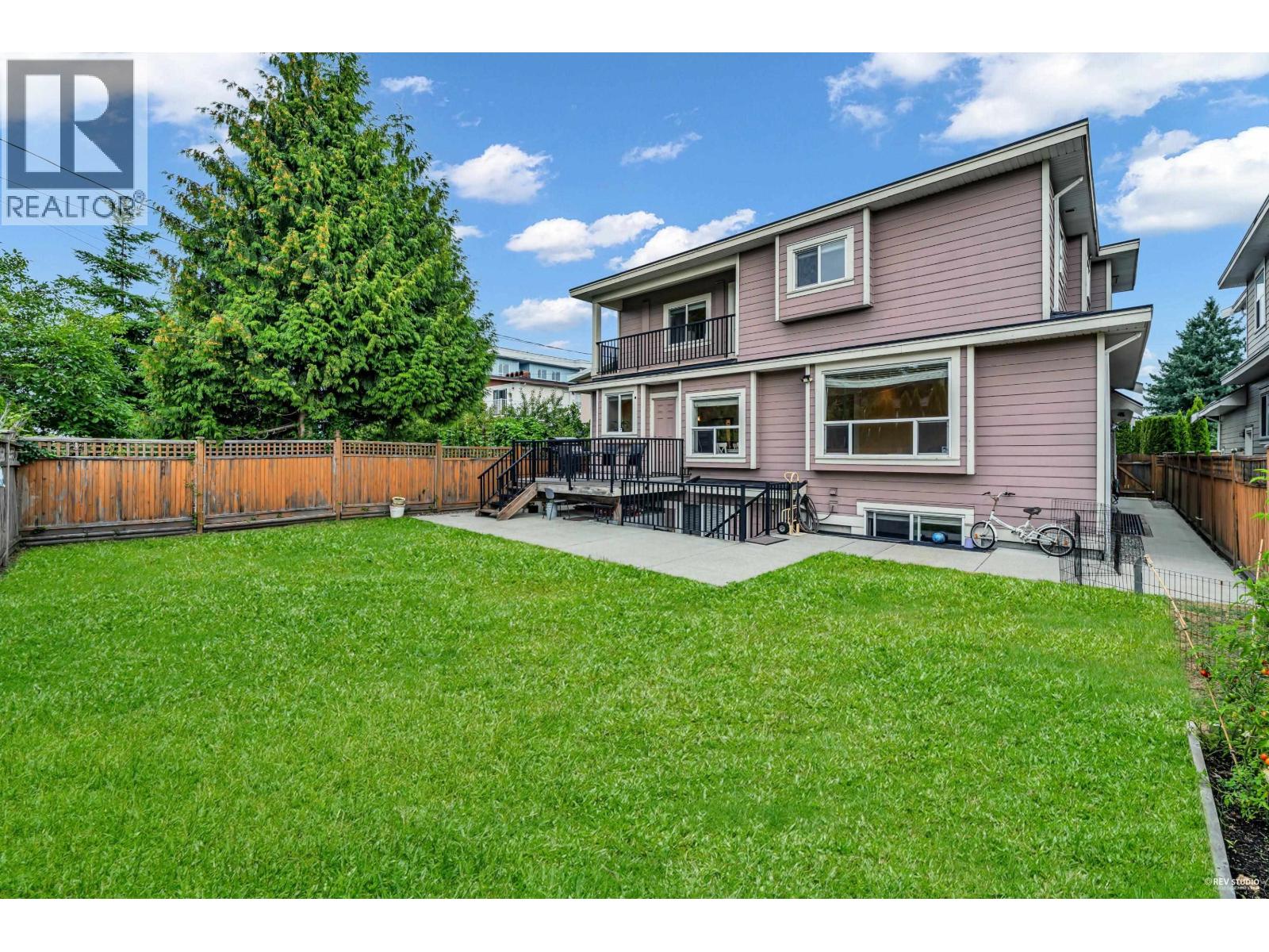 Photo 6 of 3768 Jambor Court, Burnaby BC