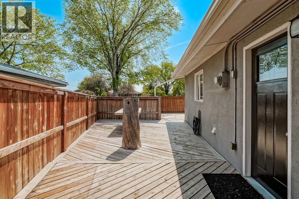 Single Family House Bungalow for Sale in  Buckthorn Road NW Thorncliffe Calgary 