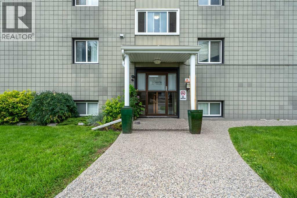 Single Family House for Sale in    Street SW Bankview Calgary 