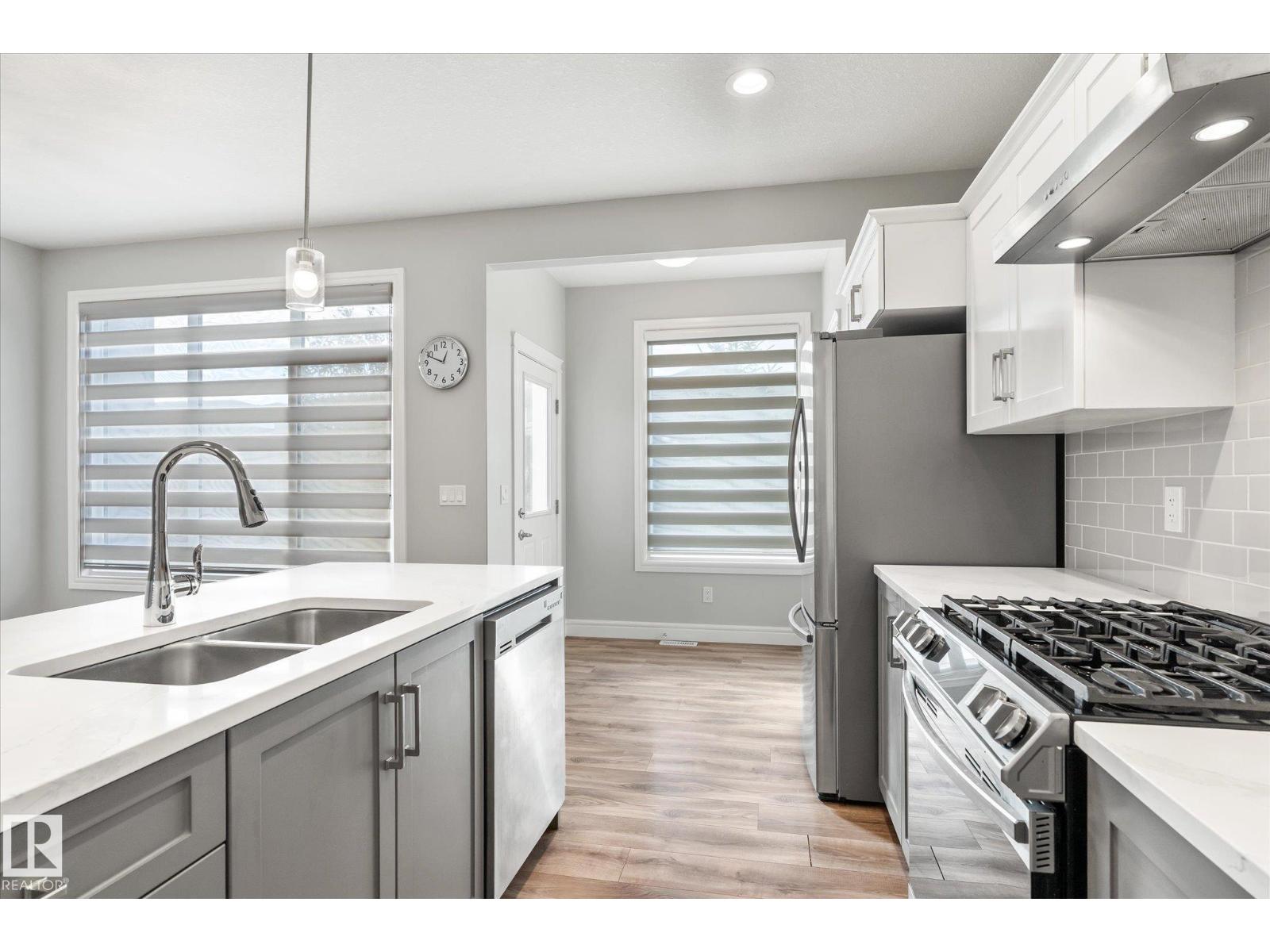 Photo 12 of 6461 King Wd Sw, Edmonton AB