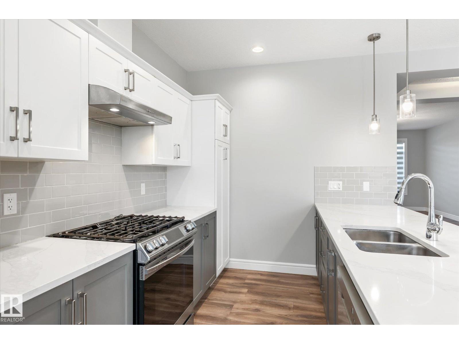 Photo 13 of 6461 King Wd Sw, Edmonton AB