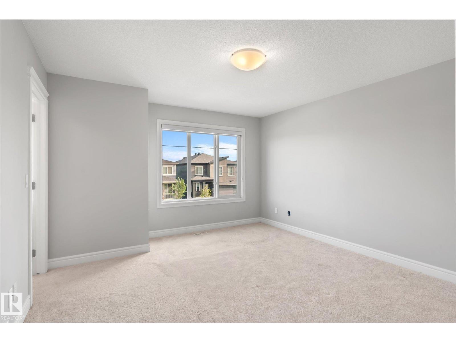 Photo 17 of 6461 King Wd Sw, Edmonton AB