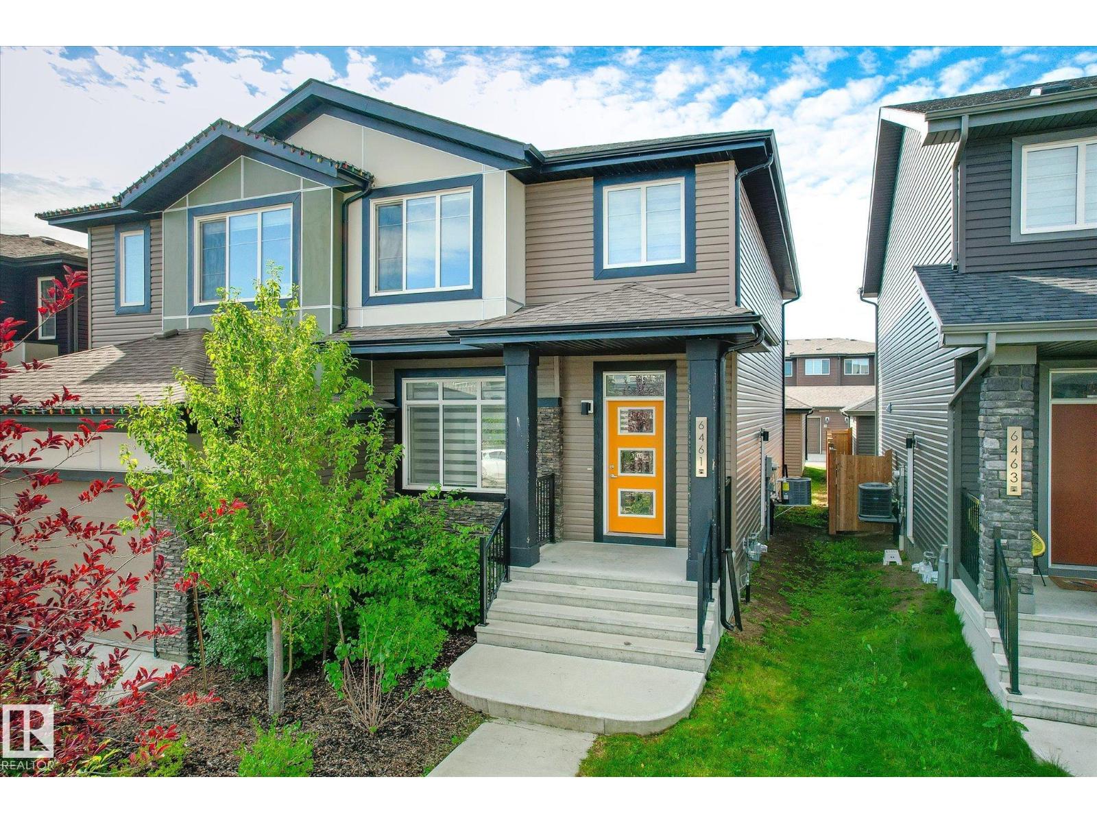 Photo 2 of 6461 King Wd Sw, Edmonton AB