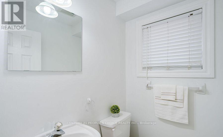 Photo 27 of 3744 Althorpe Circle, Mississauga ON