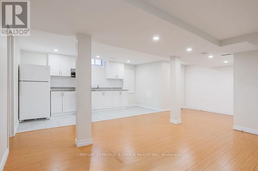 Photo 20 of 3744 Althorpe Circle, Mississauga ON