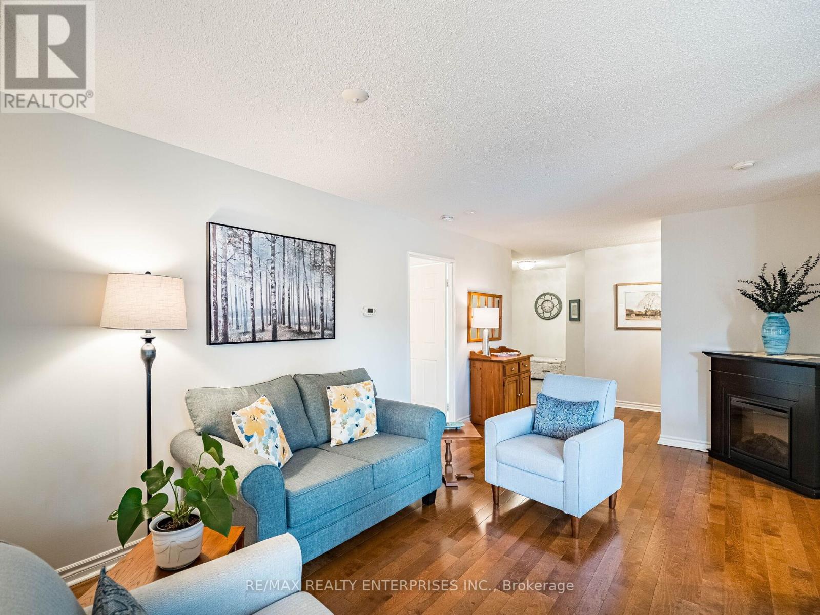 Photo 13 of 303 2300 Parkhaven Boulevard, Oakville ON