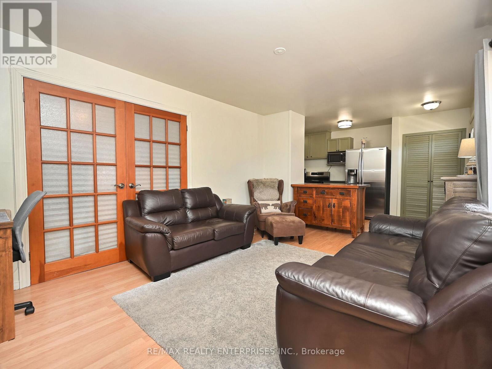 Photo 23 of 13 Avon Park Drive, Toronto ON