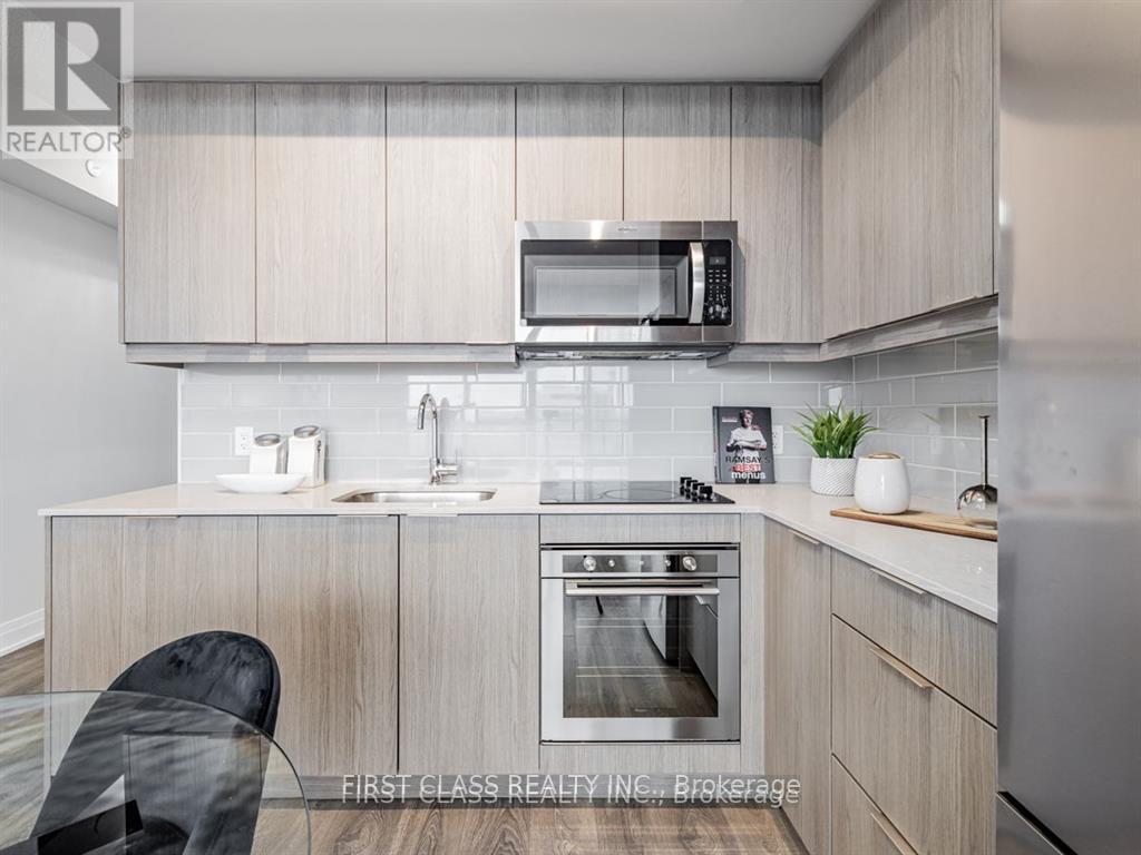 Photo 14 of 1003 36 Forest Manor Road, Toronto ON