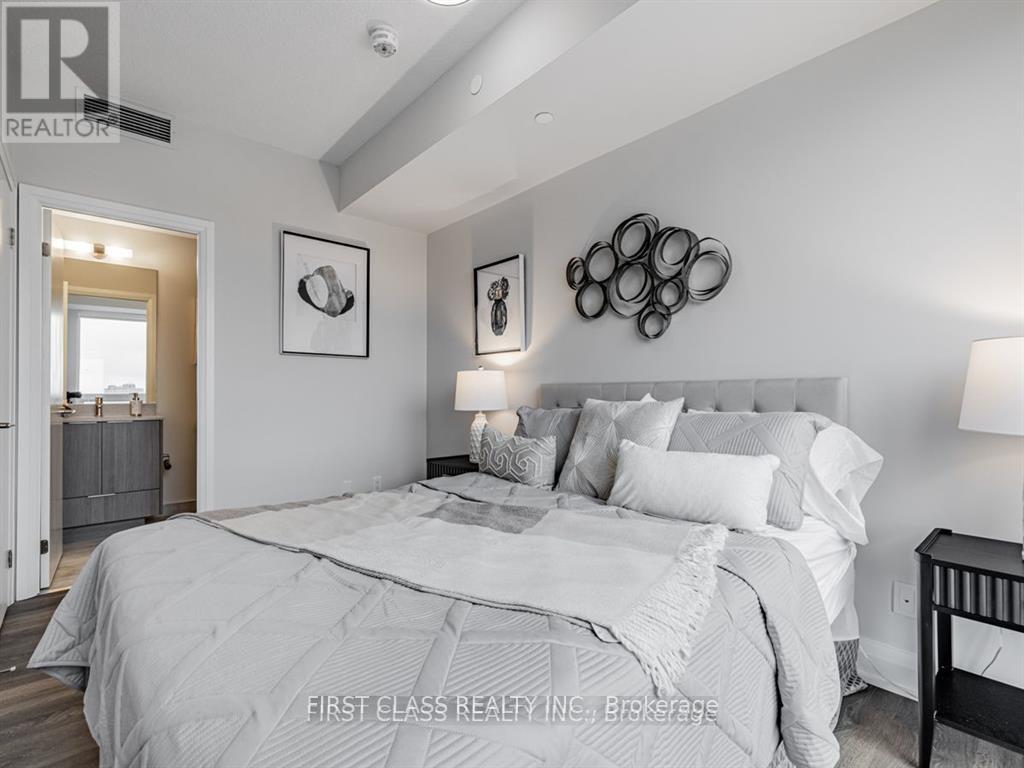 Photo 7 of 1003 36 Forest Manor Road, Toronto ON