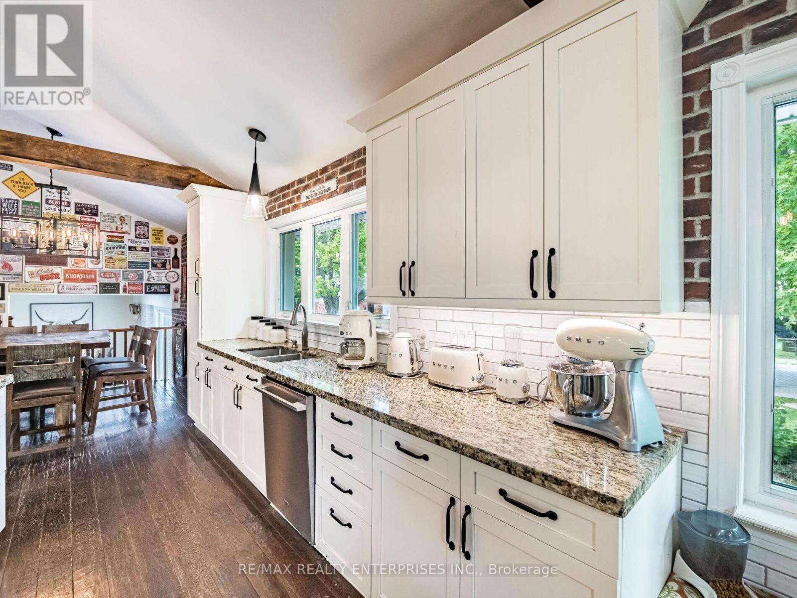 Photo 15 of 8375 Creditview Road, Brampton ON