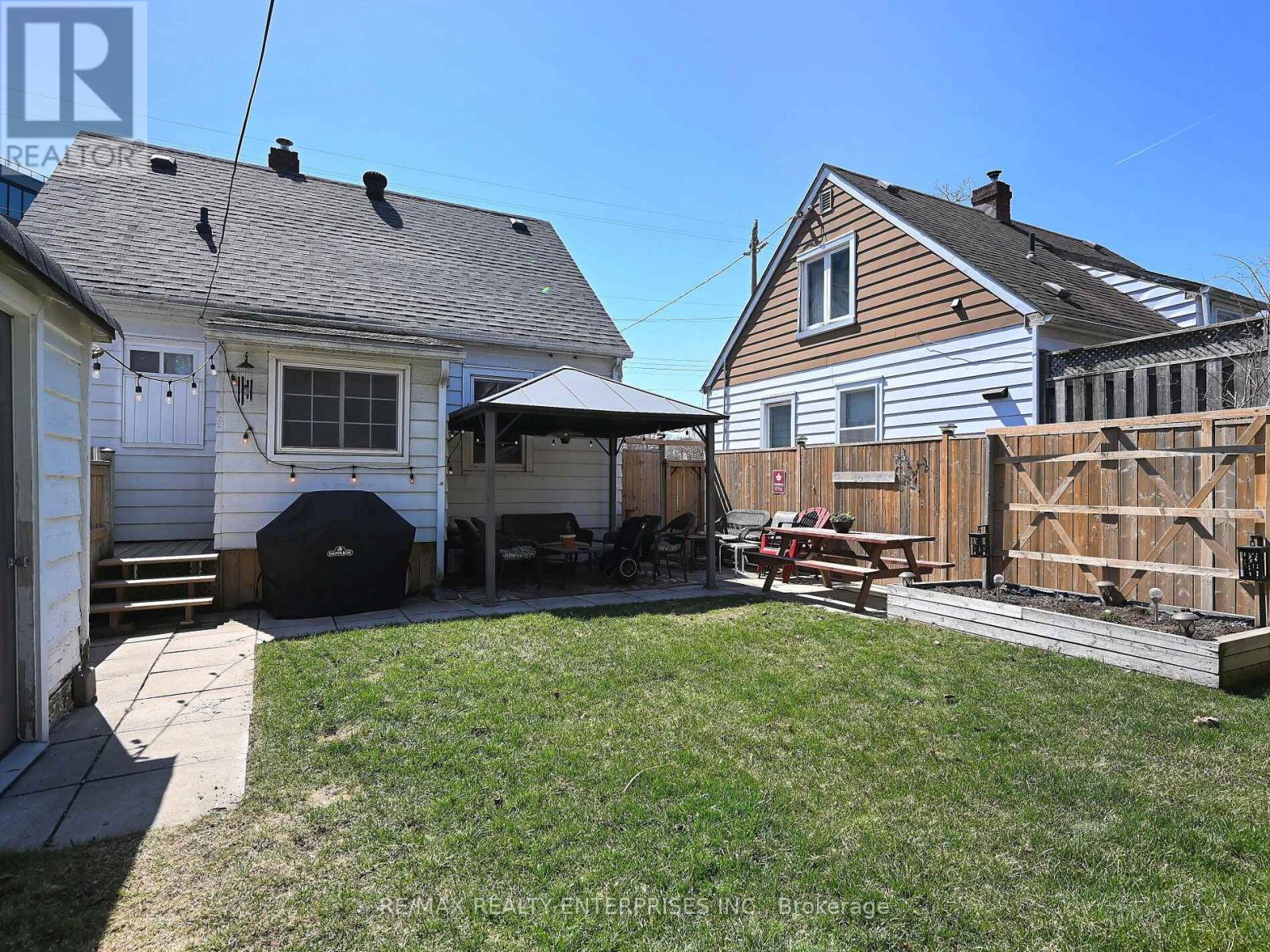 Photo 1 of 13 Avon Park Drive, Toronto ON