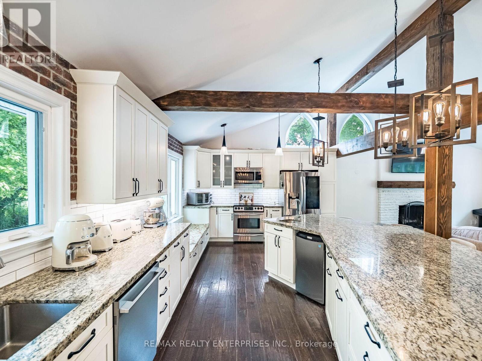Photo 13 of 8375 Creditview Road, Brampton ON