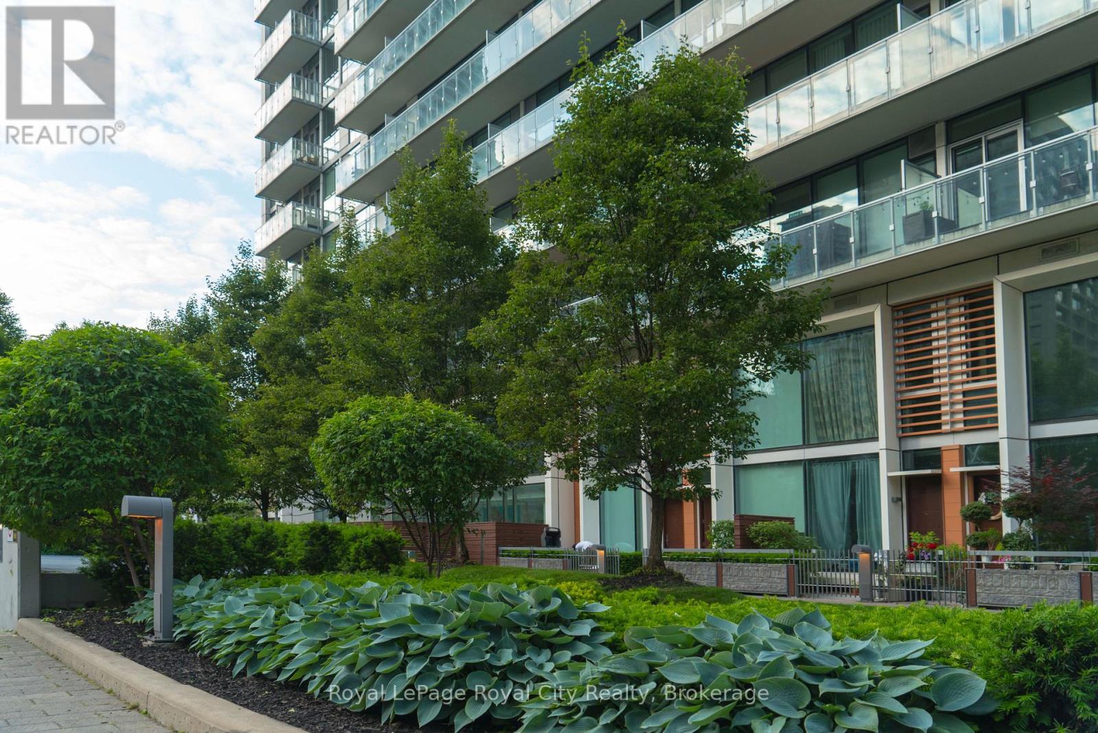 Photo 17 of 830 39 Queens Quay E, Toronto ON