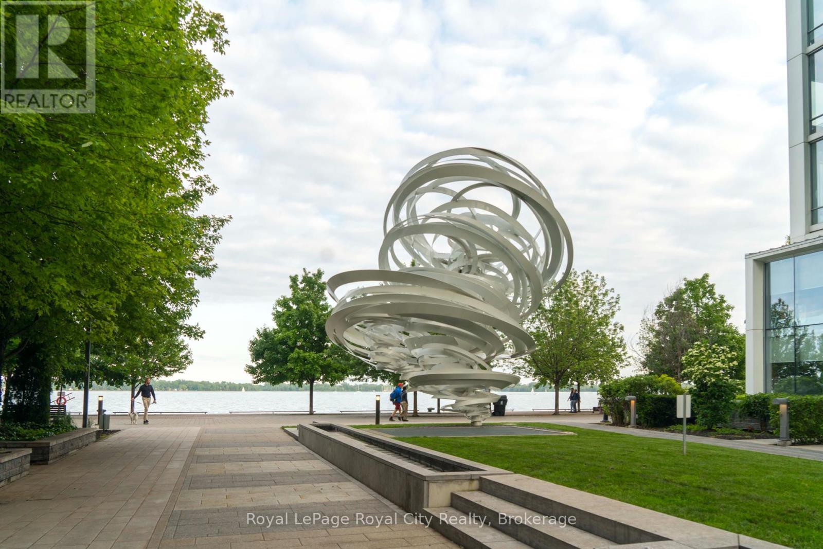 Photo 4 of 830 39 Queens Quay E, Toronto ON