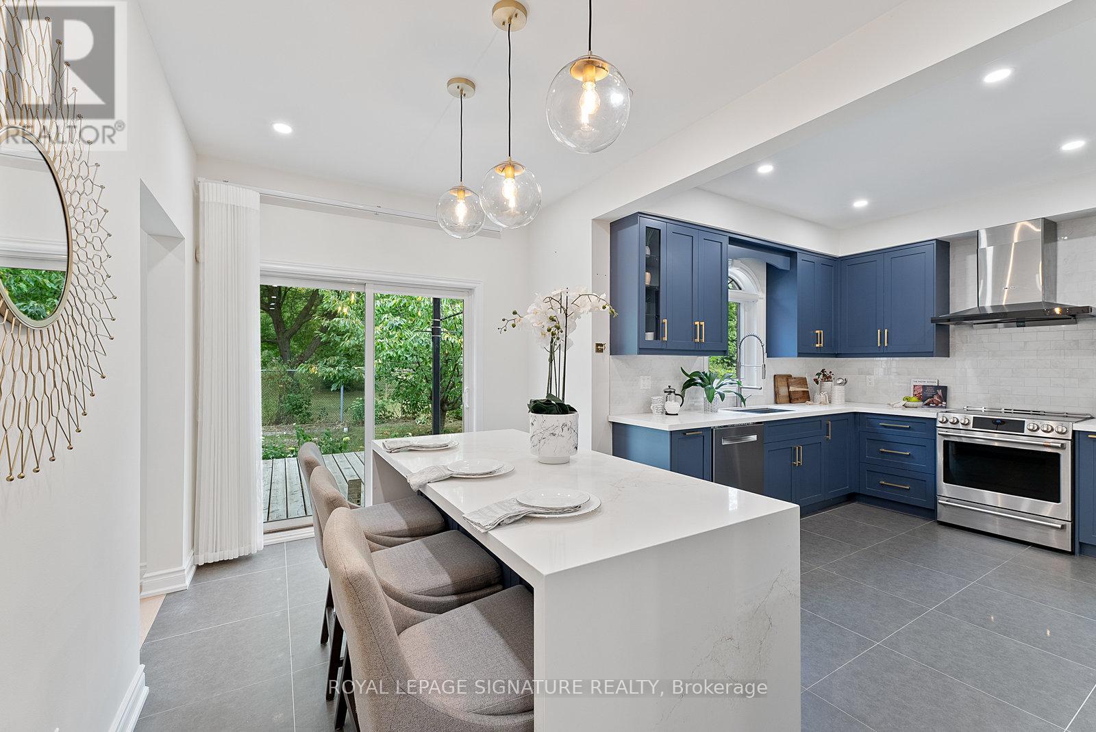 Photo 11 of 35 Mallory Avenue, Markham ON