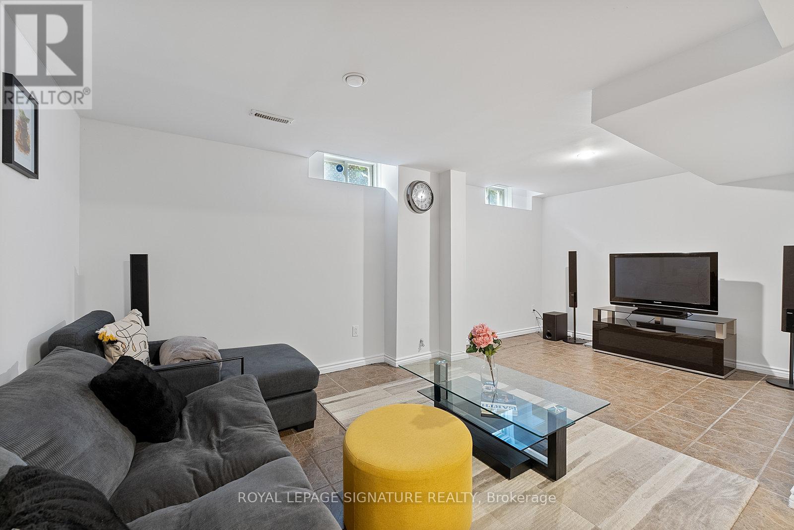 Photo 41 of 35 Mallory Avenue, Markham ON